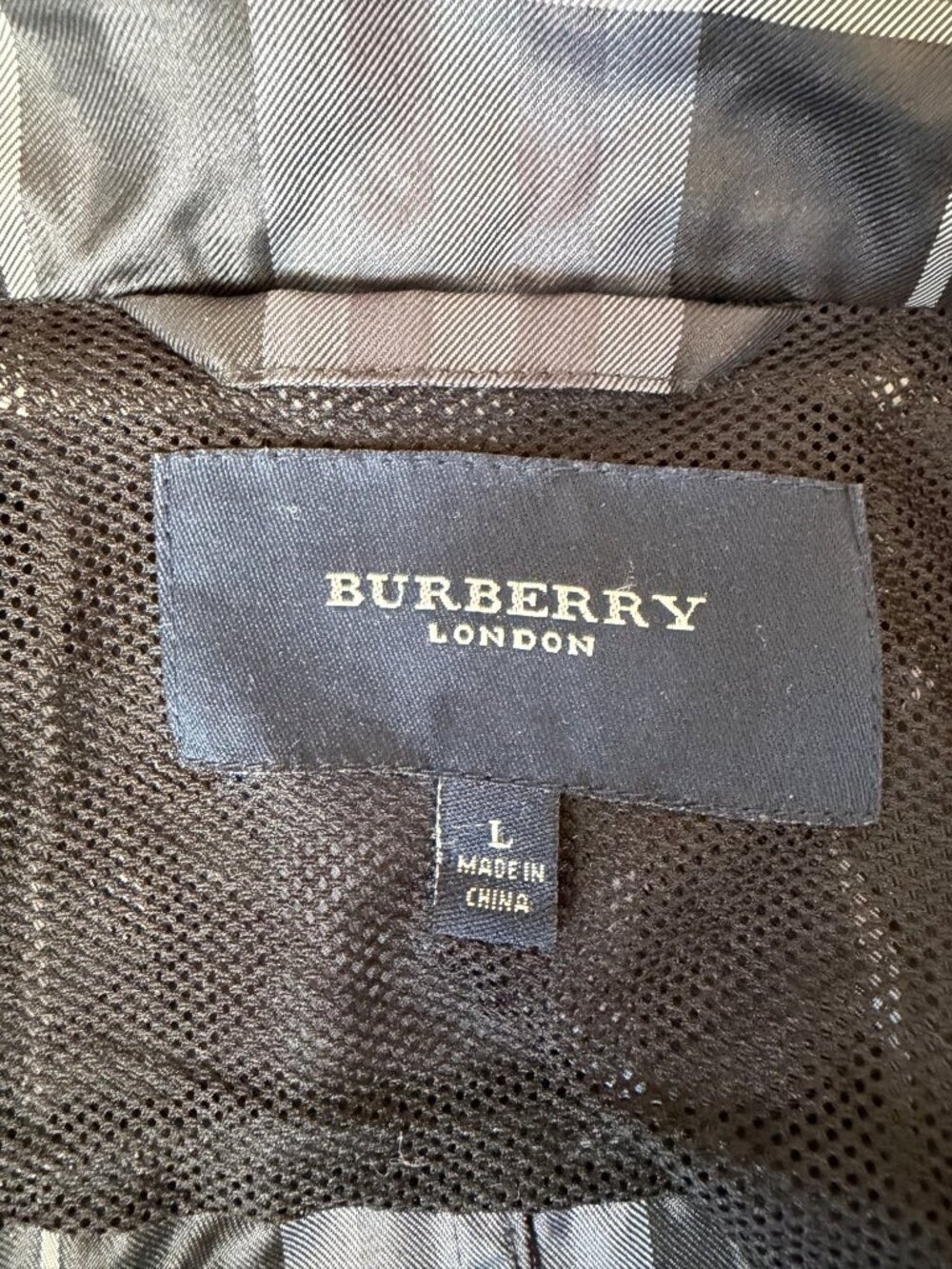 Burberry London Gray Plaid Hooded Belted Waterproof Raincoat Women's Sz L w/COA - Picture 11 of 16